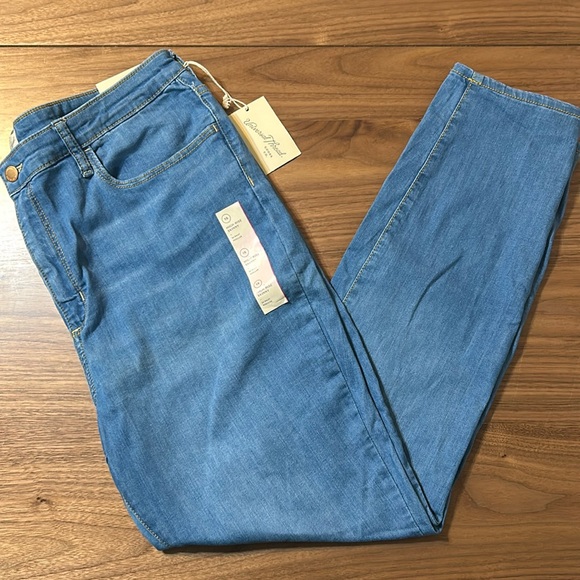 Universal Thread high-rise skinny jean fitted hip and thigh size 18 - Picture 1 of 5